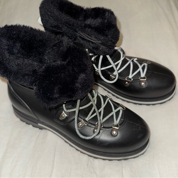 Michael Kors Black Lanis PVC & Faux Fur Rain Boot Sz 9 Reflective Laces - Picture 14 of 16